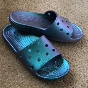 ColorShift iconic crocs slides sandle size 7